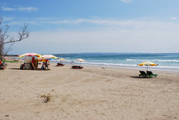 Strand vor dem Maharta Beach Resort
